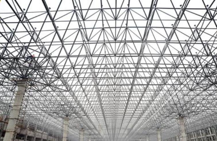 赤壁网架公司为您分享干煤棚在后期的使用保养方法